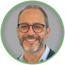 IQGeo-Profilbild-Chris-Cirillo-Hintergrund grau_240x240