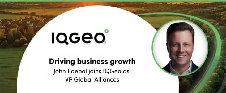 Banner liest: John Edebol schließt sich IQGeo als VP Global Alliances an